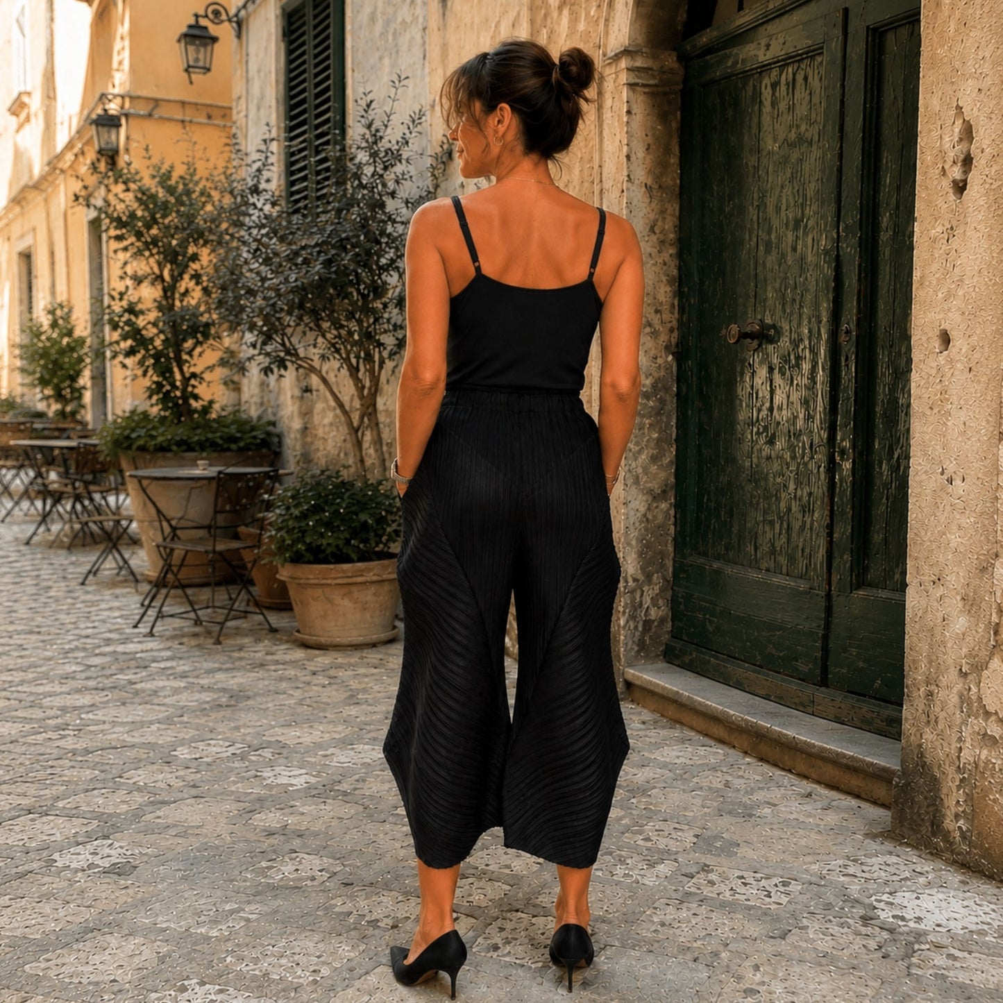 Pleated Wide-Leg Pants – One Size (S–L) – Black