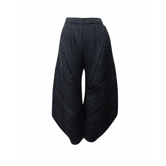 Black pleated wide-leg pants with sculptural silhouette and elastic waistband free size S to L